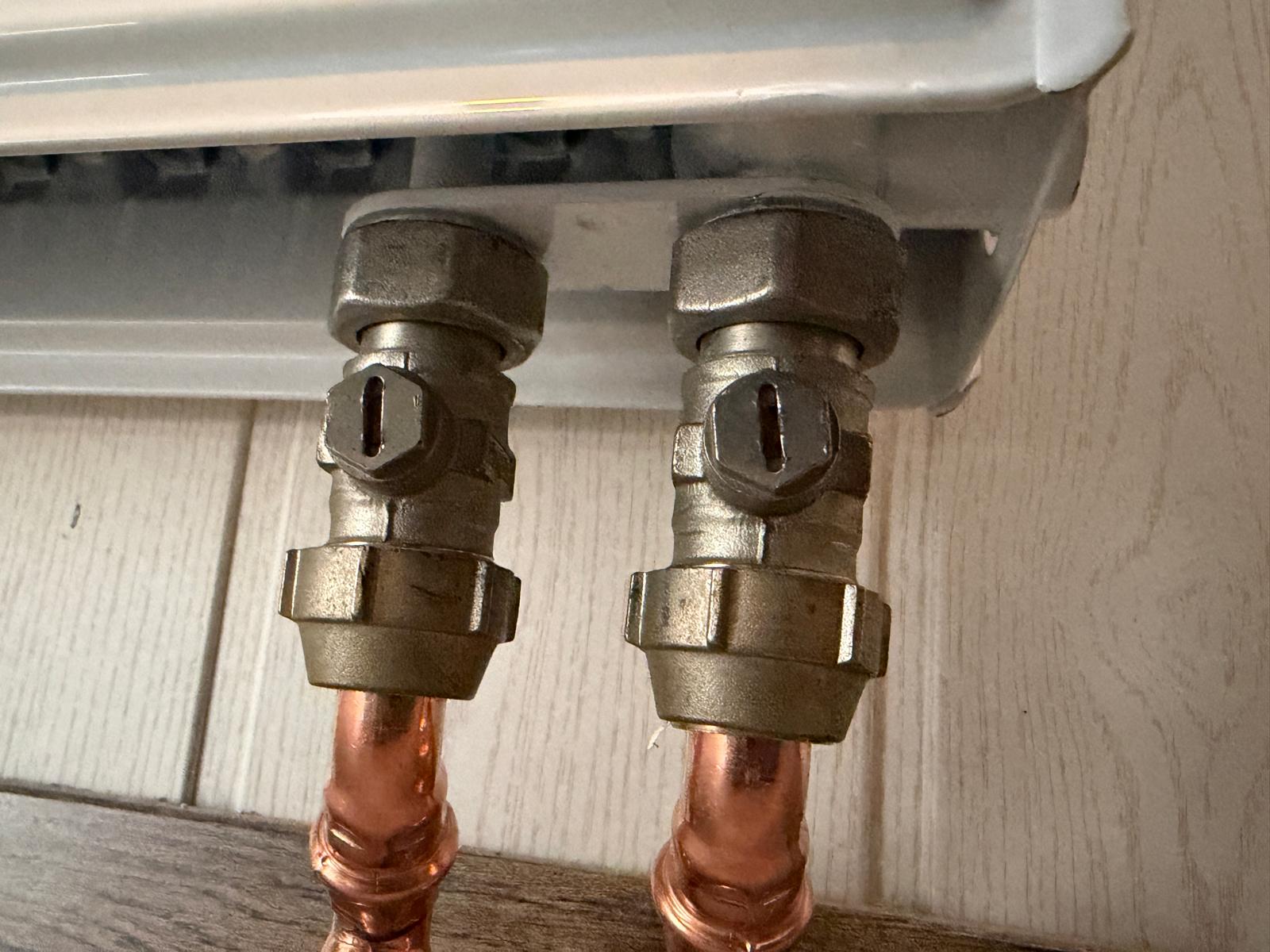 Detail der Heizkörperanschlüsse aus einem EcoConstruct-Montageeinsatz